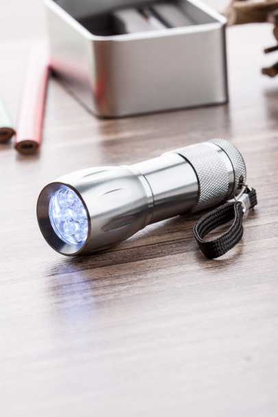 Reflector led flashlight