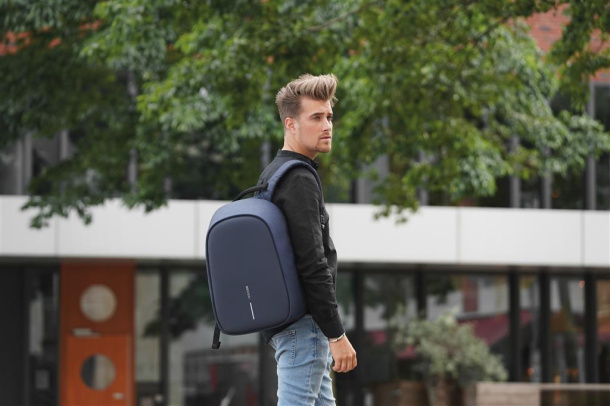  Bobby Hero Regular, Anti-theft backpack 