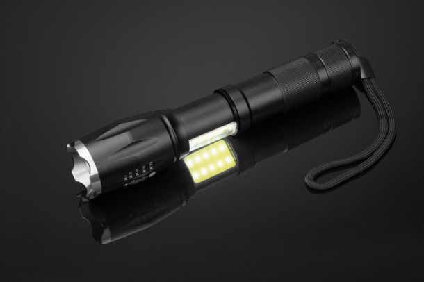 TORCO COB flashlight