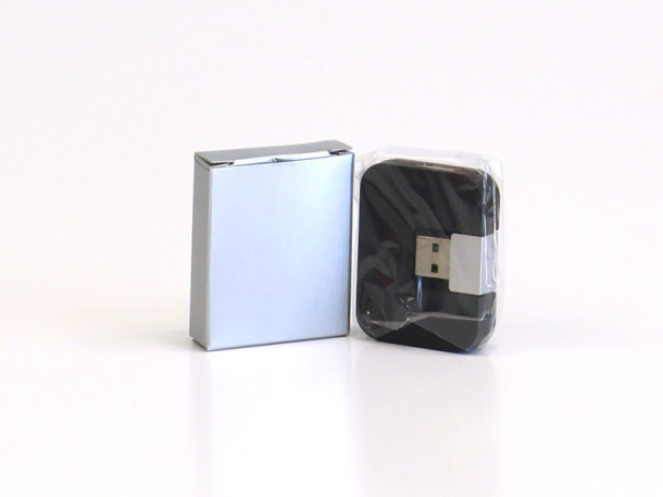 GIZMO 4 port USB hub - PIXO