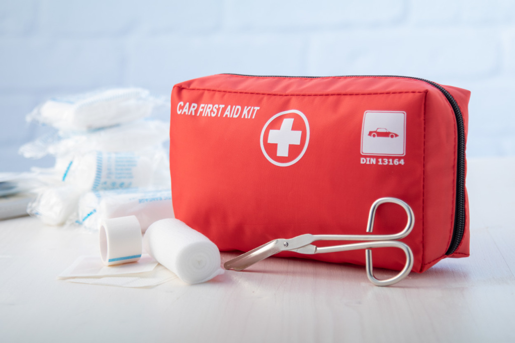 DriveDoc Car first aid kit AP810751-05 • Promoshop