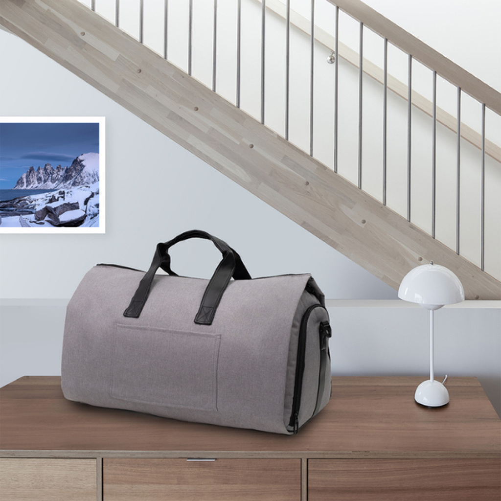 Travel baggage shop