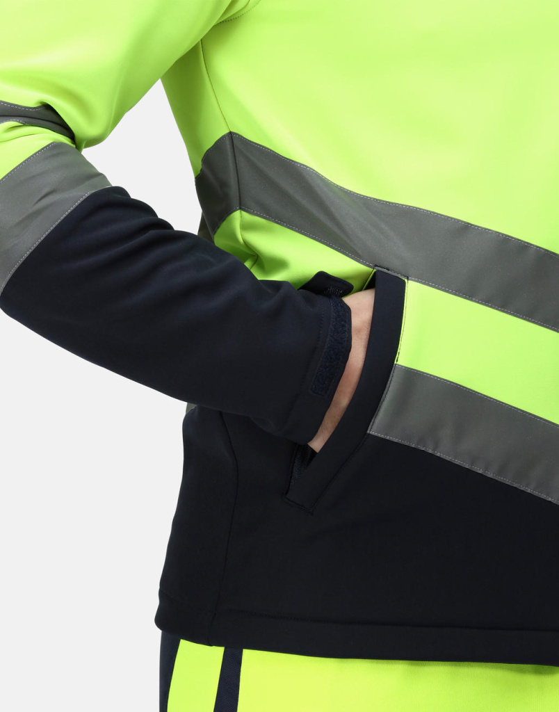 Regatta hi vis hot sale softshell jacket