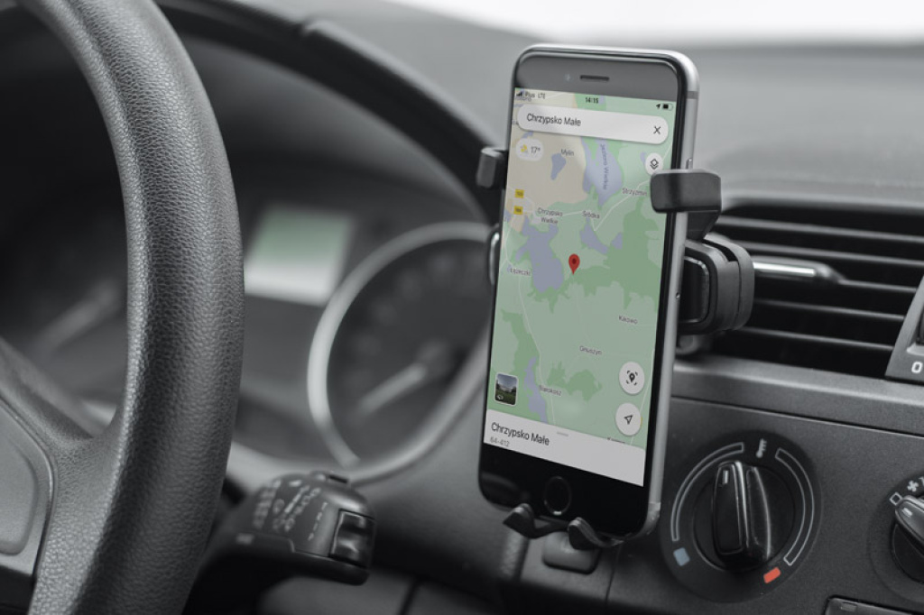 Where to buy a store car phone holder