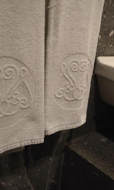  Relief woven towels