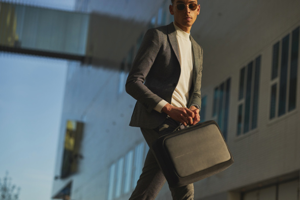  Bobby Bizz anti-theft backpack & briefcase